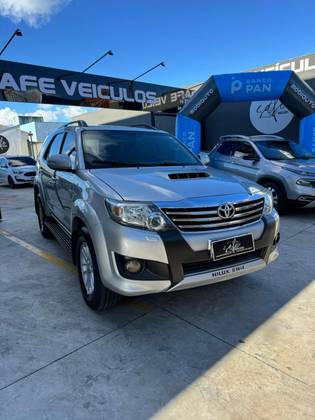 TOYOTA HILUX 3.0 SRV 4X4 CD 16V TURBO INTERCOOLER DIESEL 4P AUTOMÁTICO TOYOTA HILUX 3.0 SRV 4X4 CD 16V TURBO INTERCOOLER DIESEL 4P AUTOMÁTICO